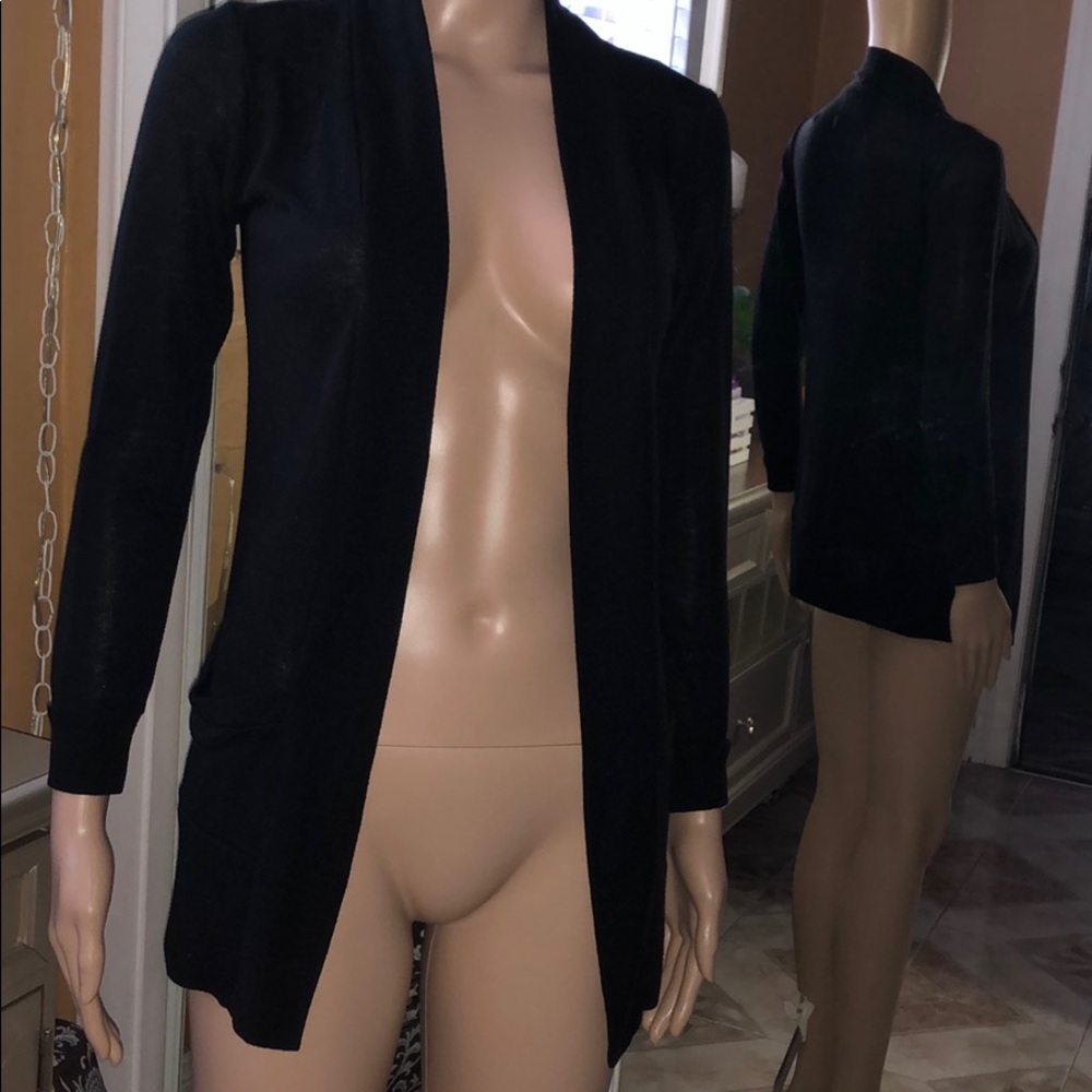 Straight neckline cardigan